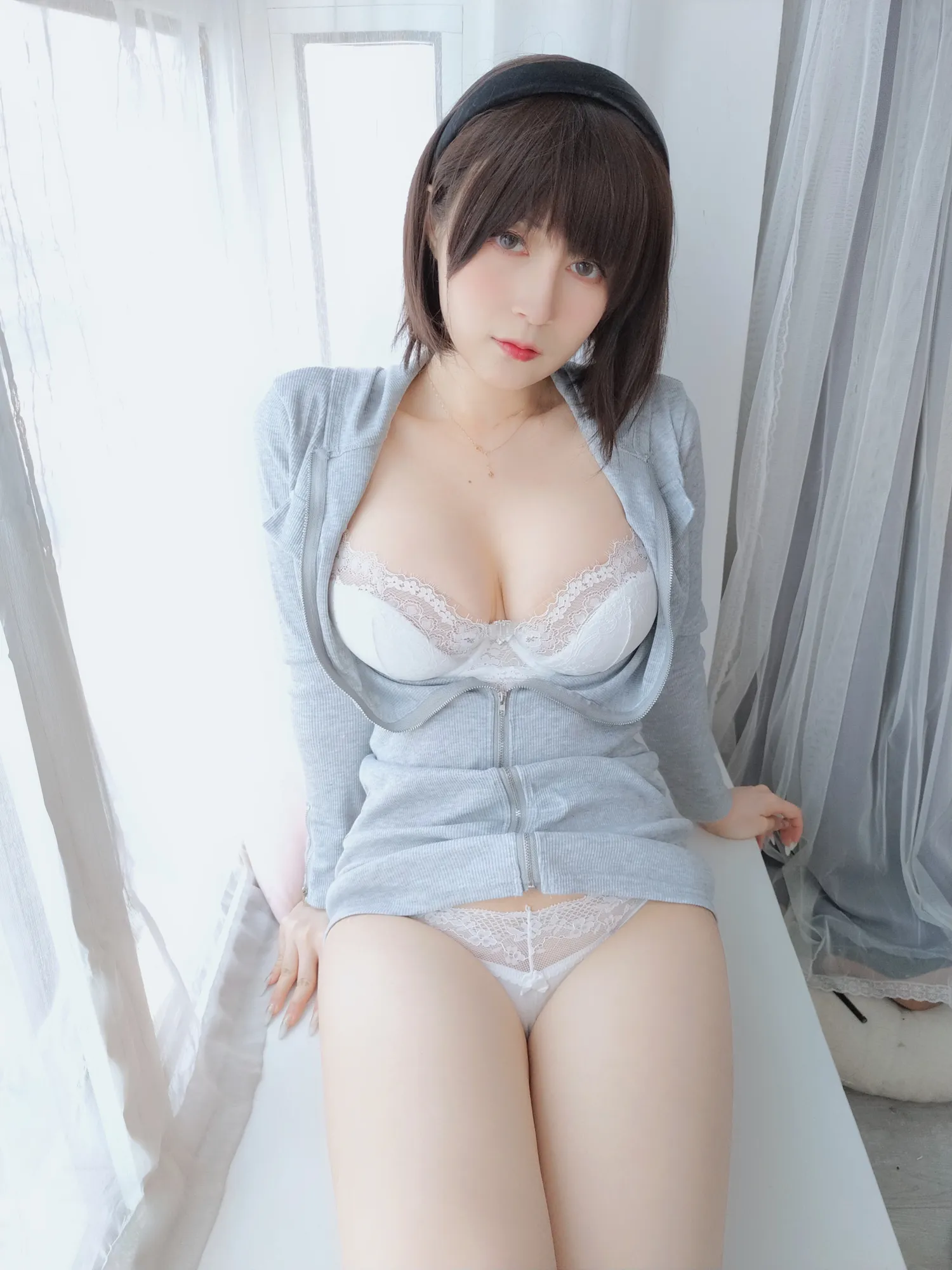 团子研究社_白银_100 – NO. 100007-003