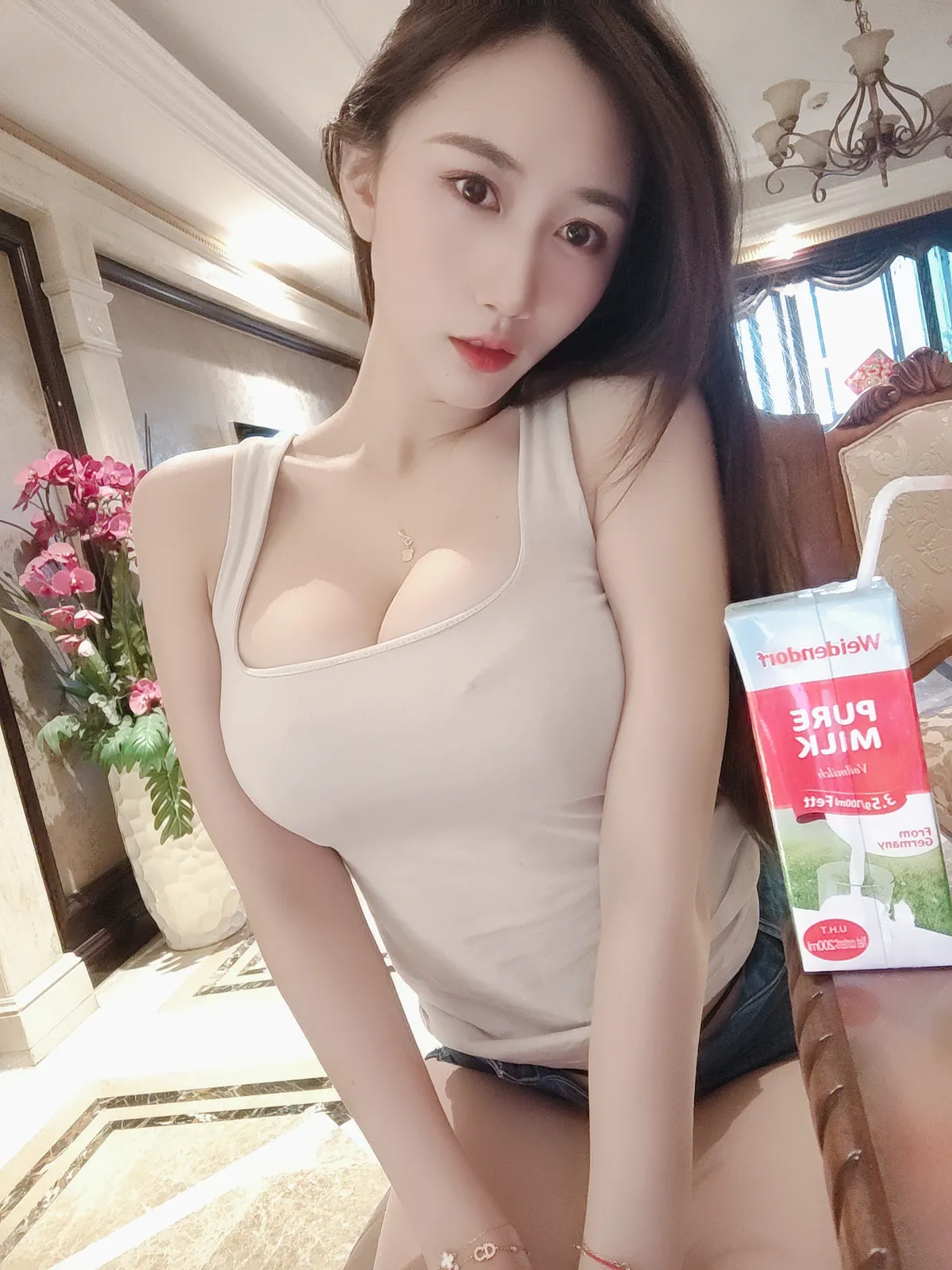 团子研究社_小玉吃果冻 – NO.017-001